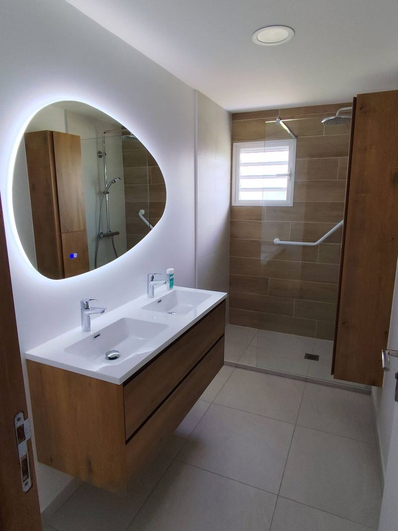Salle de bain rénovée par AEC